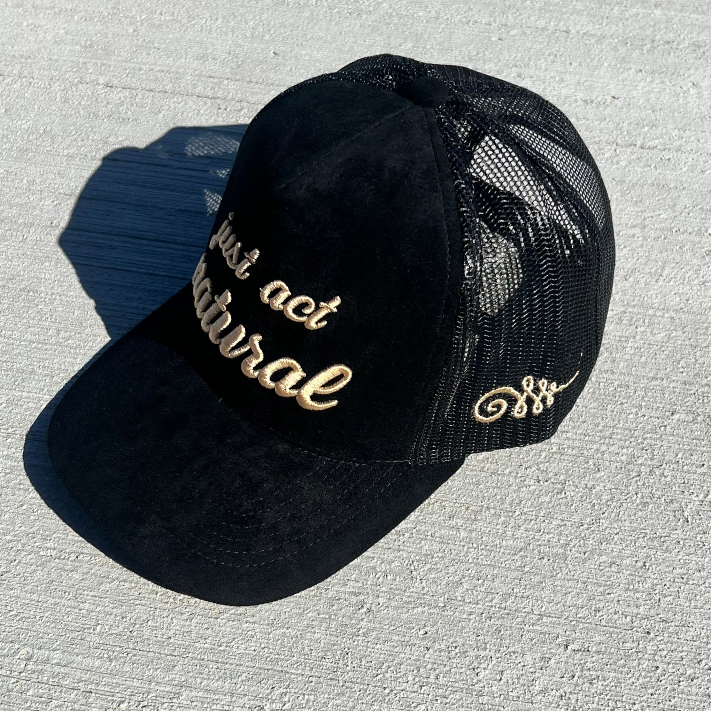 Suede Trucker Hat - Black/Gold