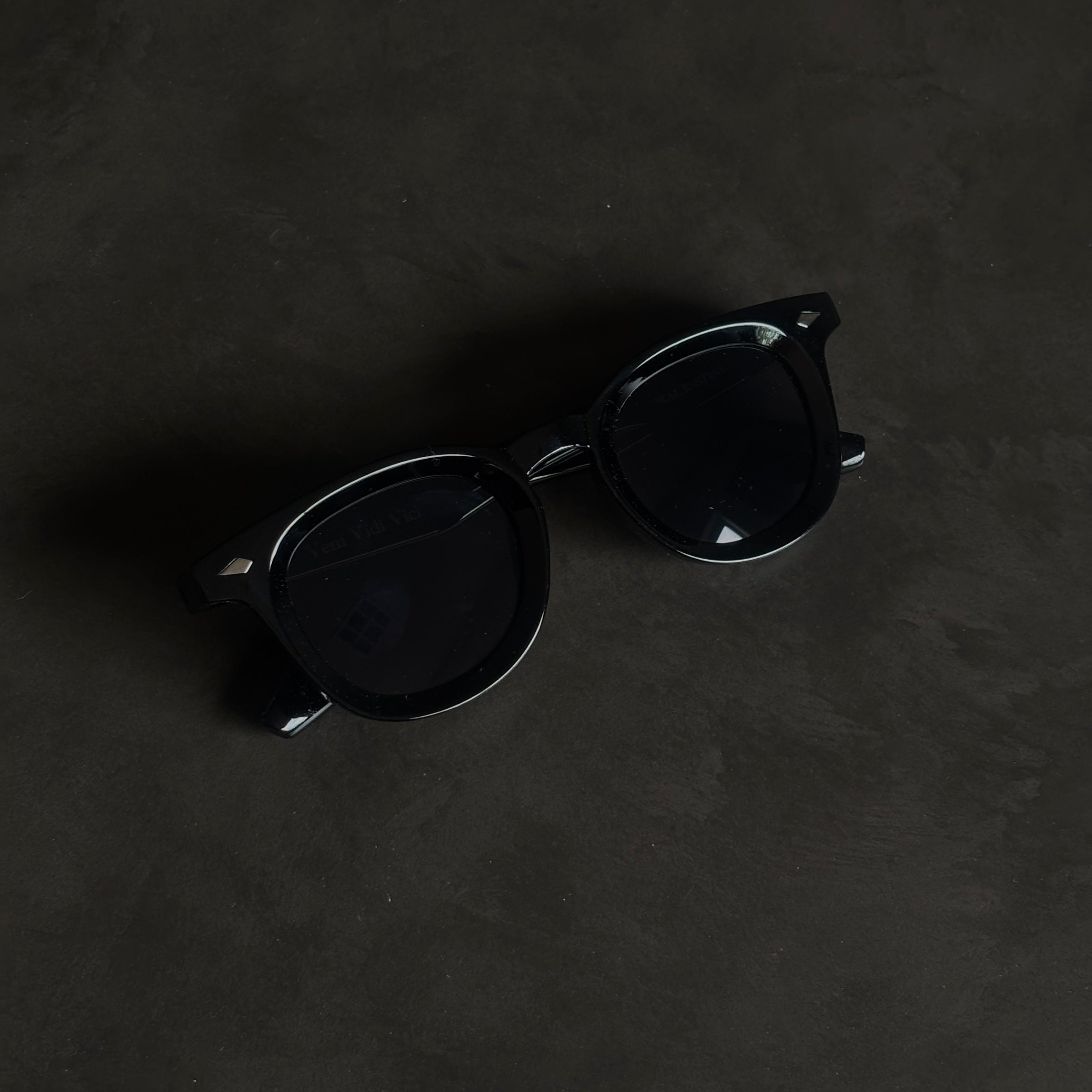 ‘Veni Vidi Vici’ Frames